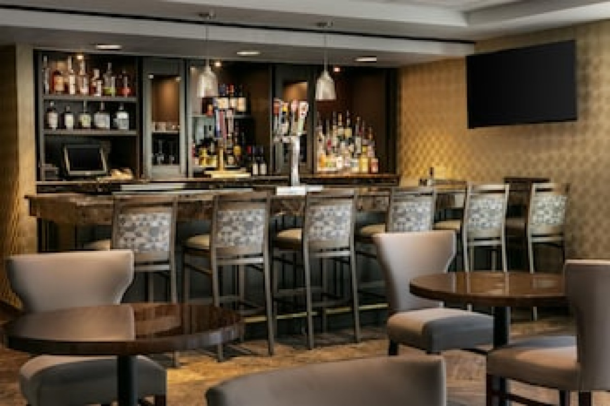 DOUBLETREE BY HILTON DALLAS - MARKET CENTER