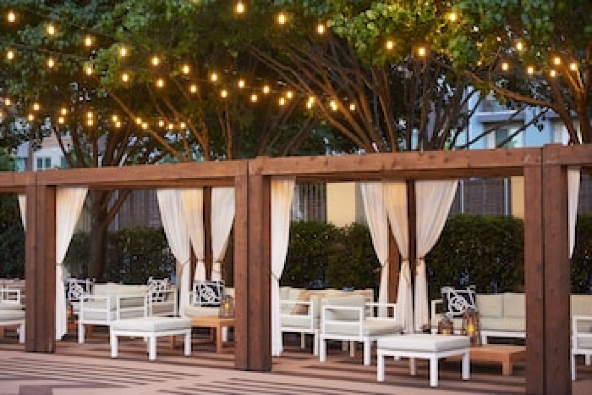 DOUBLETREE BY HILTON DALLAS - MARKET CENTER