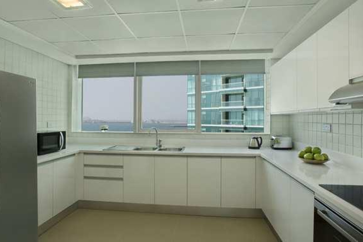 DOUBLETREE BY HILTON DUBAI JUMEIRAH BEACH