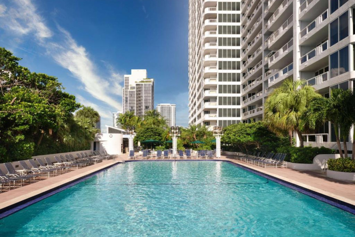 DoubleTree by Hilton Grand Hotel Biscayne Bay