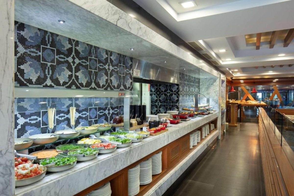 DoubleTree by Hilton Hotel Kusadasi