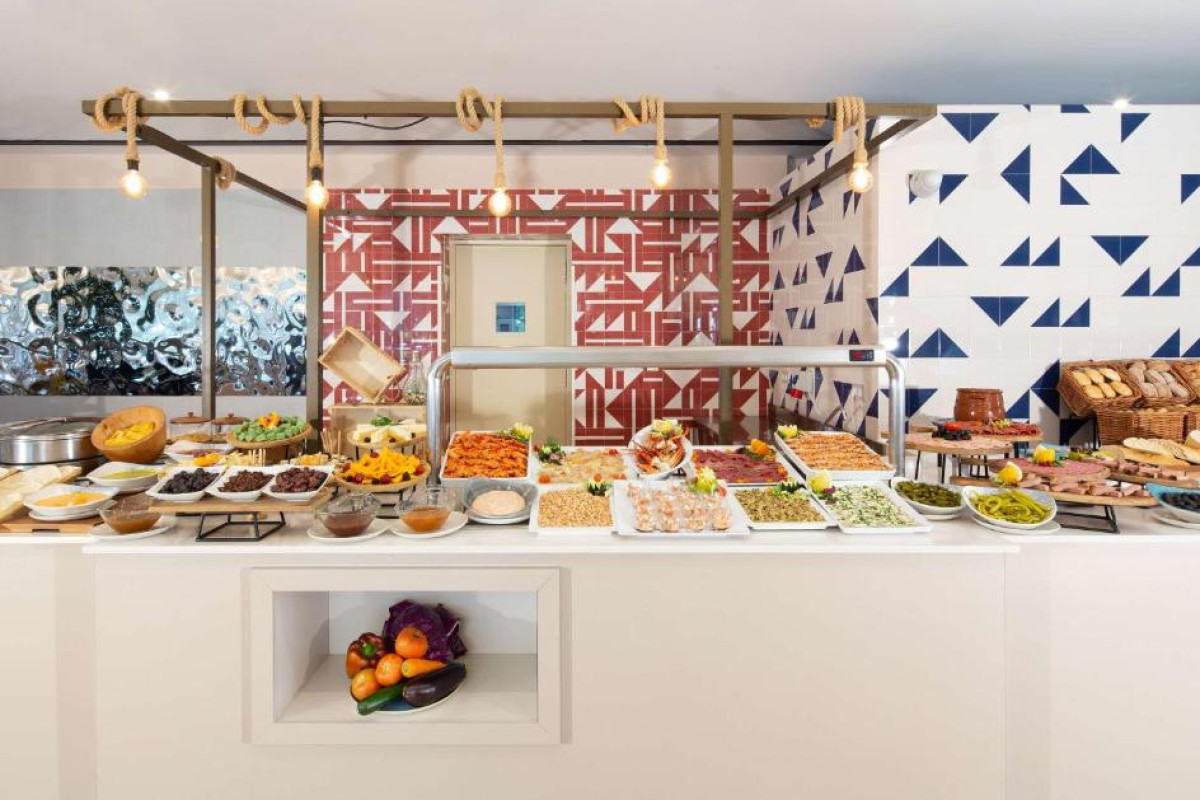 DoubleTree by Hilton Islantilla Beach Golf Resort