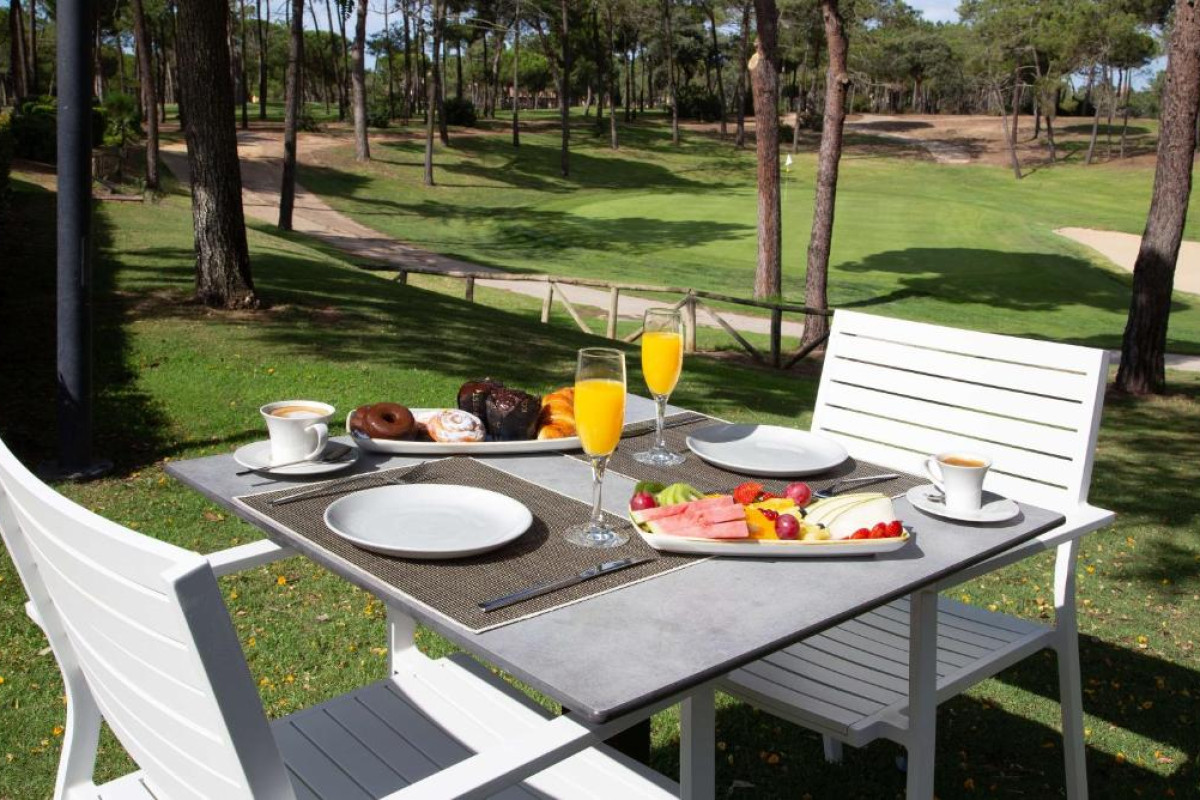 DoubleTree by Hilton Islantilla Beach Golf Resort