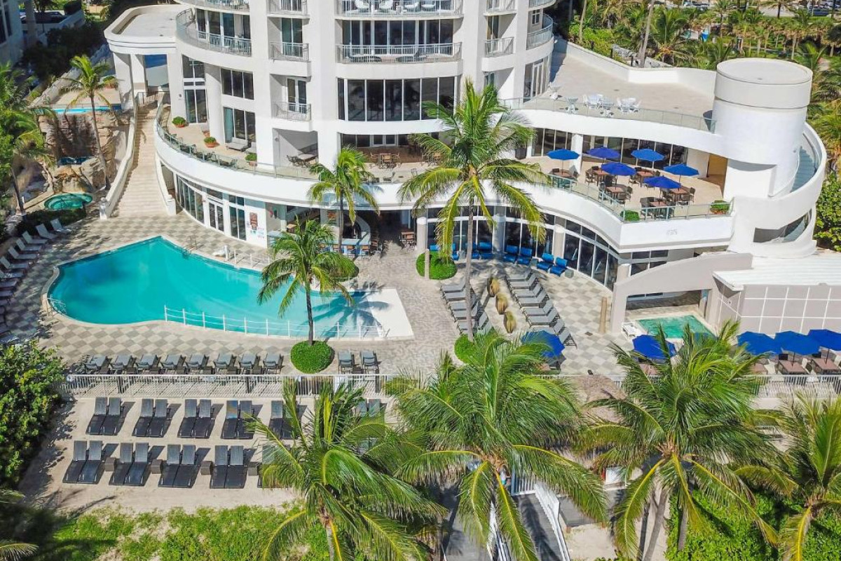 DoubleTree by Hilton Ocean Point Resort - North Miami Beach