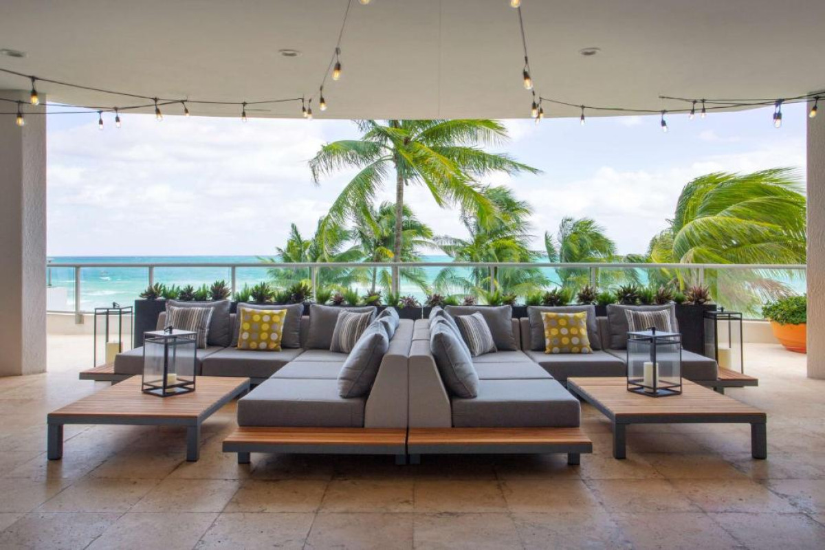 DoubleTree by Hilton Ocean Point Resort - North Miami Beach