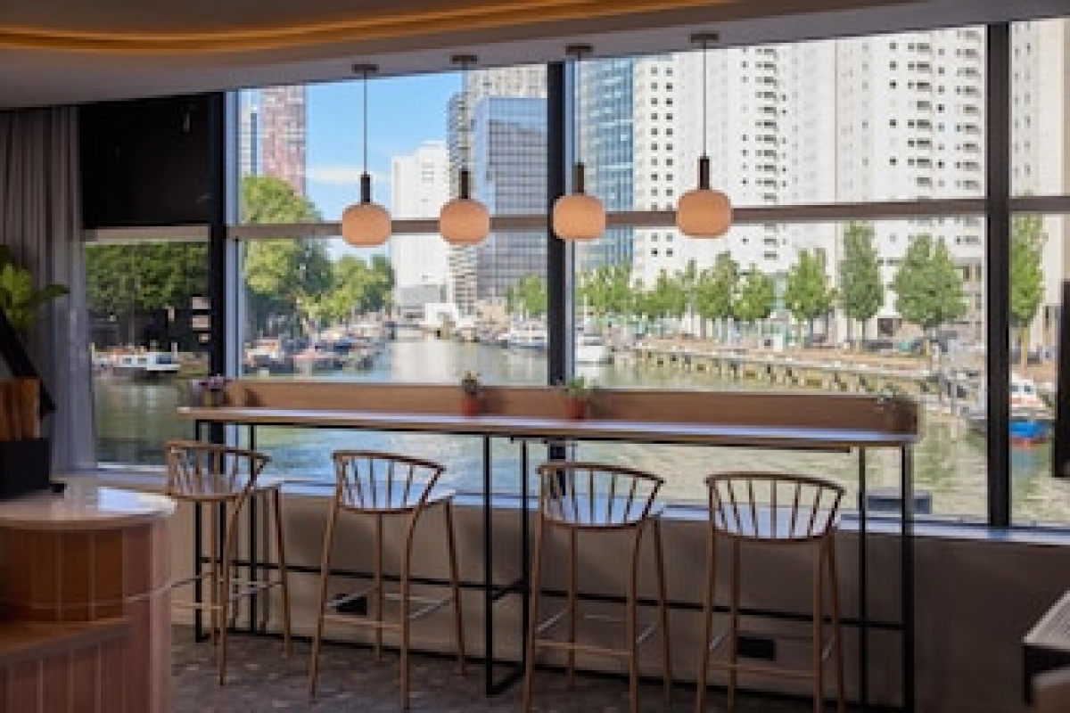 DOUBLETREE BY HILTON ROTTERDAM CENTRE