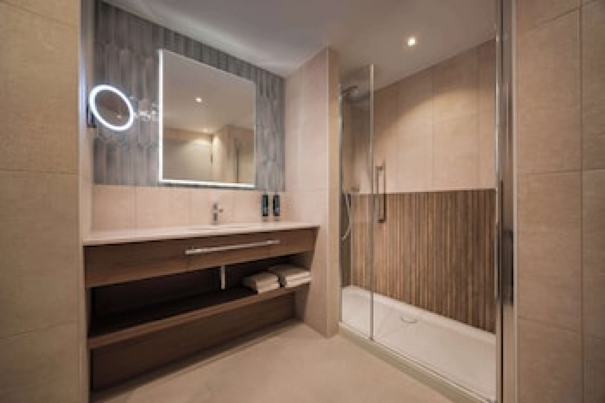 DOUBLETREE BY HILTON ROTTERDAM CENTRE