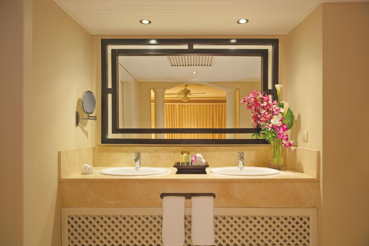 Wyndham Alltra Punta Cana All Inclusive Resort