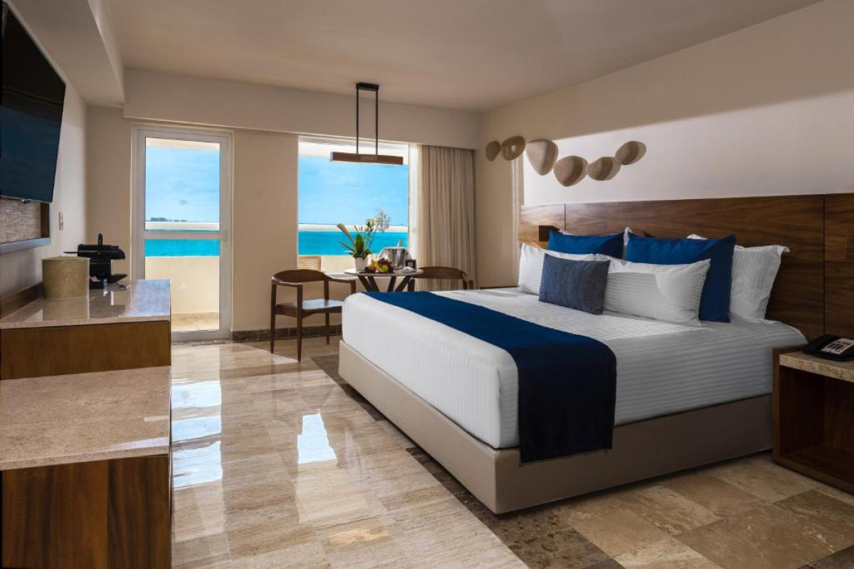 Dreams SANDS CANCUN RESORT  SPA