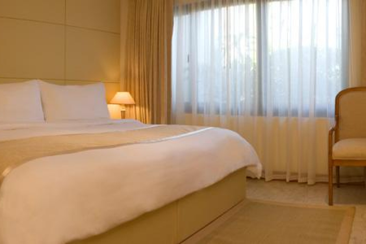 Dubai Marine Beach Resort and Spa