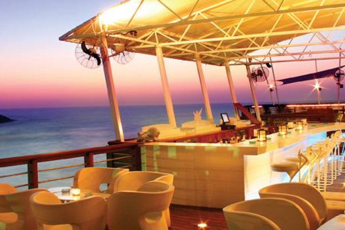 Dubai Marine Beach Resort and Spa