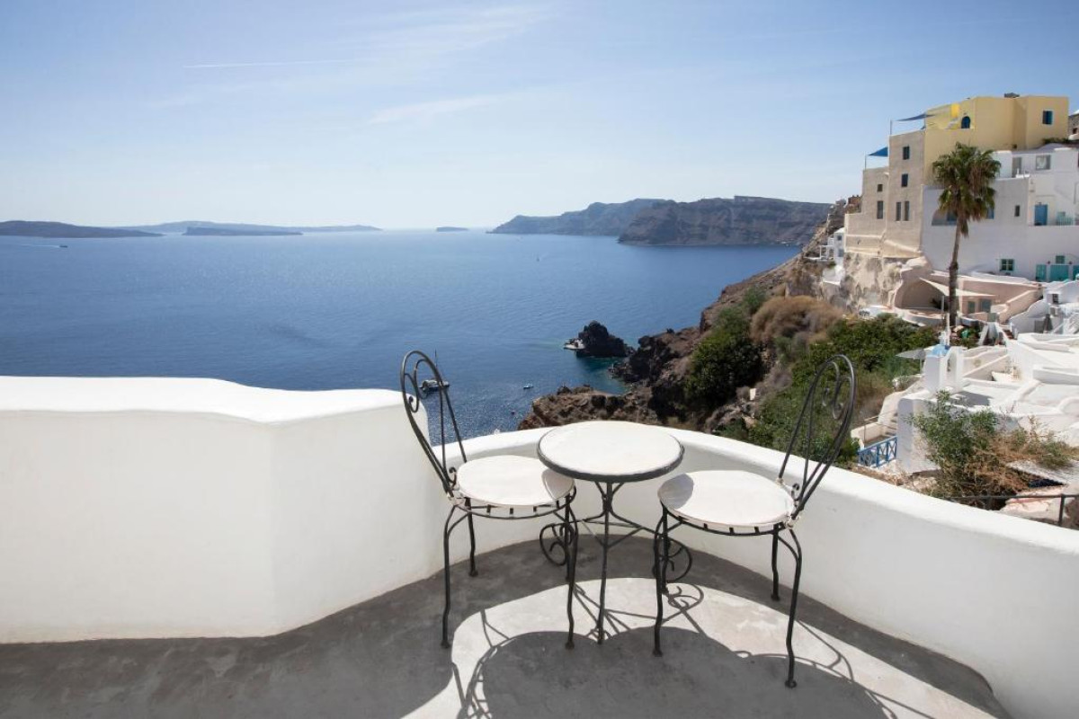 Ducato di Oia Santorini