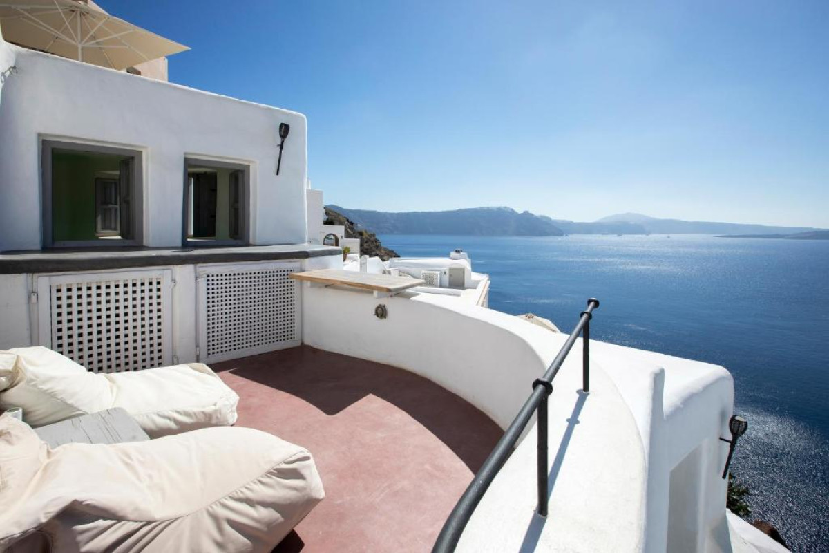 Ducato di Oia Santorini