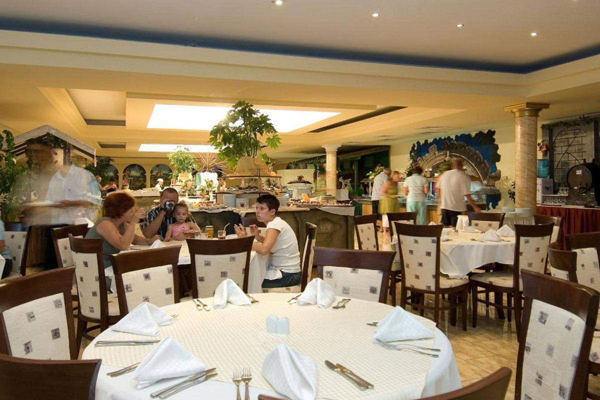 DUNI ROYAL RESORT - HOTEL PELICAN