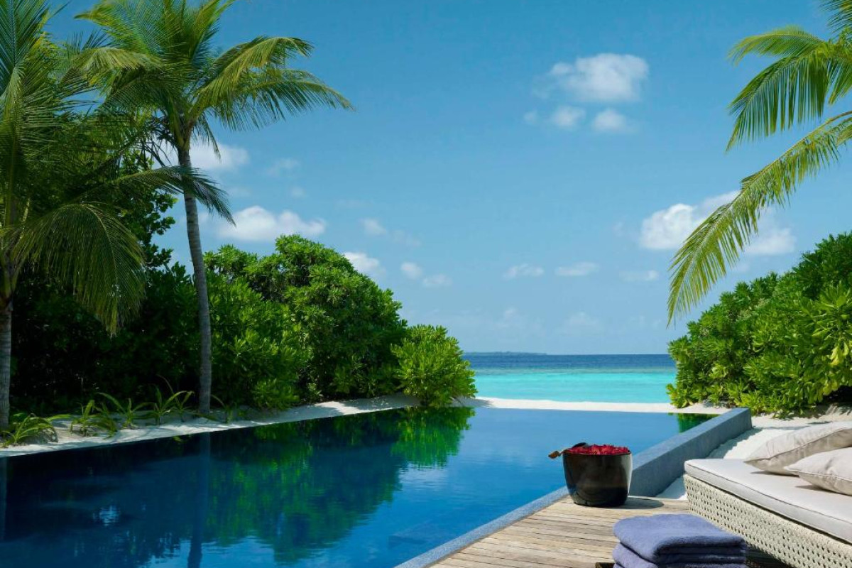 Dusit Thani Resort Maldives