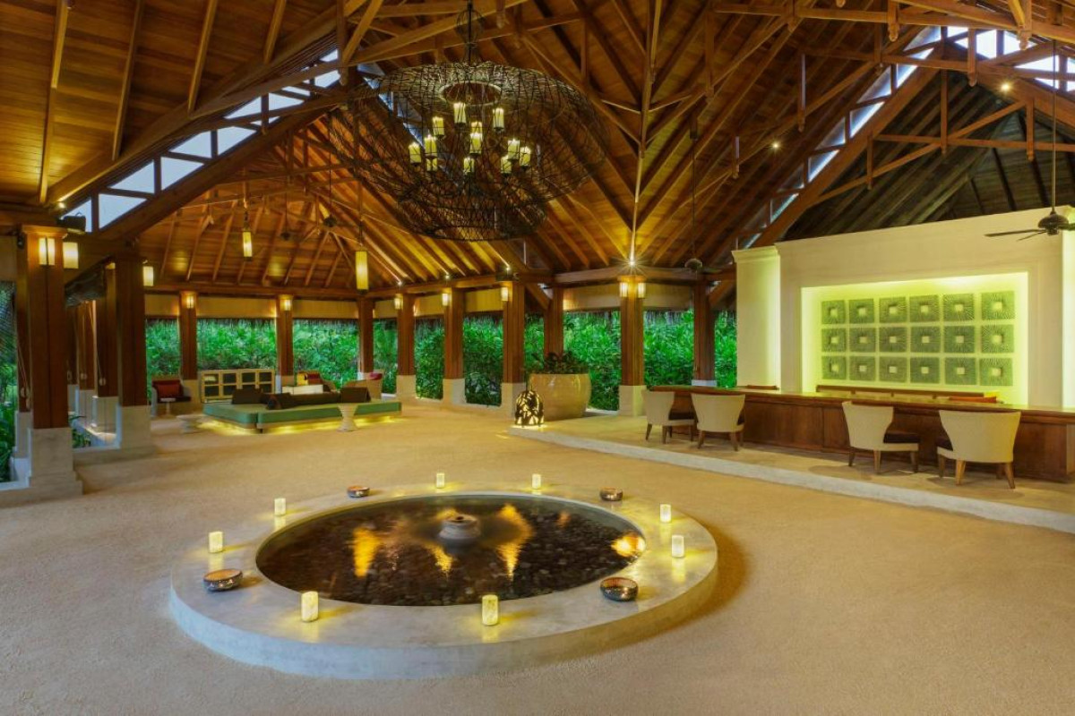 Dusit Thani Resort Maldives