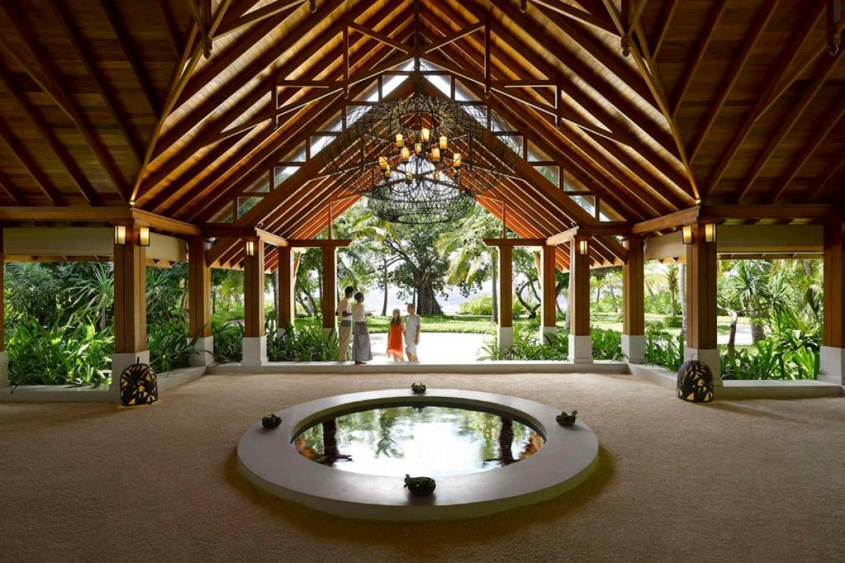 Dusit Thani Resort Maldives