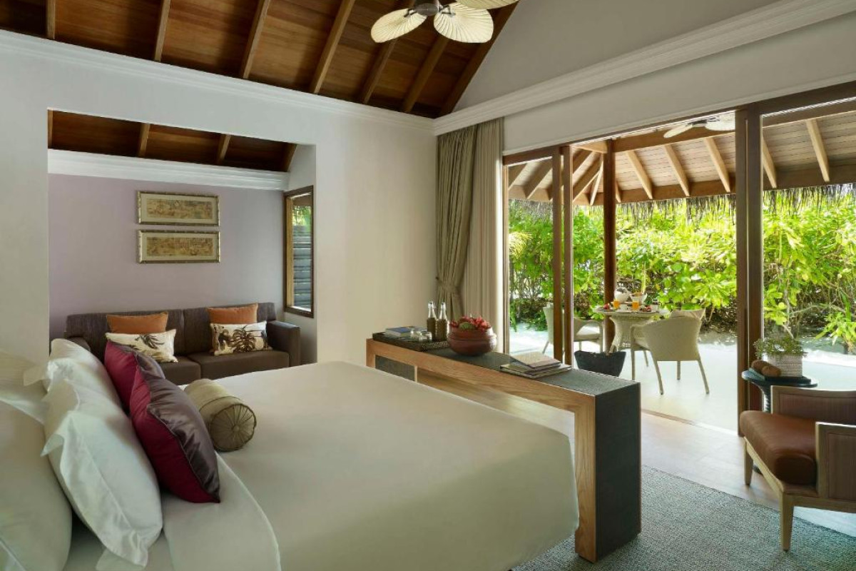 Dusit Thani Resort Maldives
