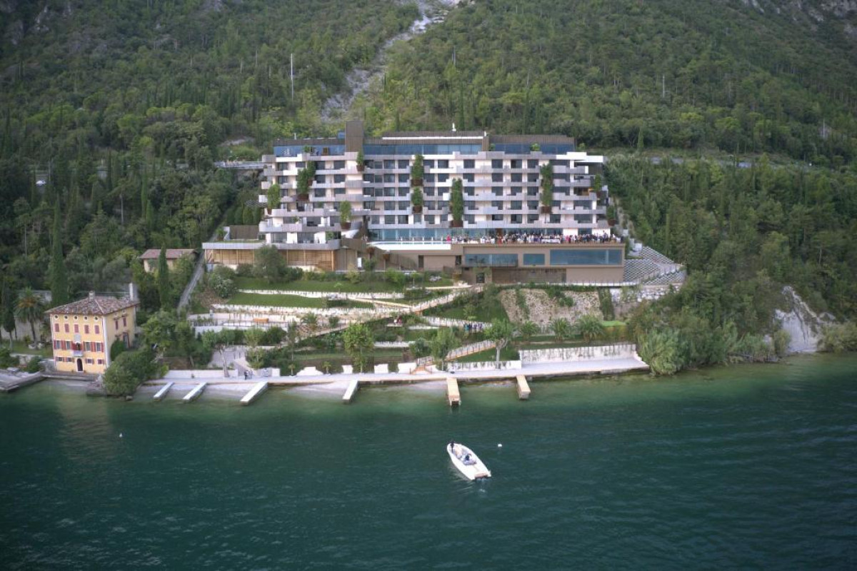 EALA My Lakeside Dream