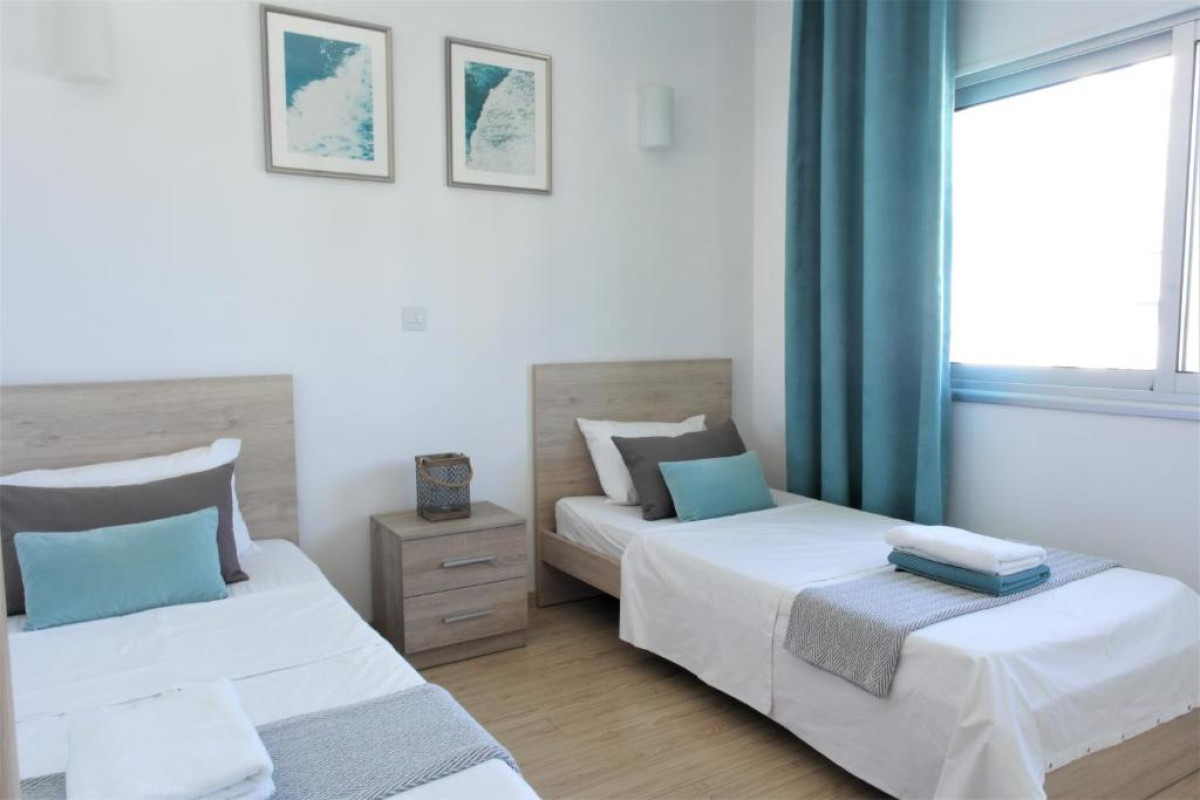 Eden Beach Apartments