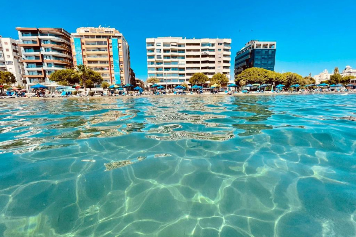 Eden Beach Apartments