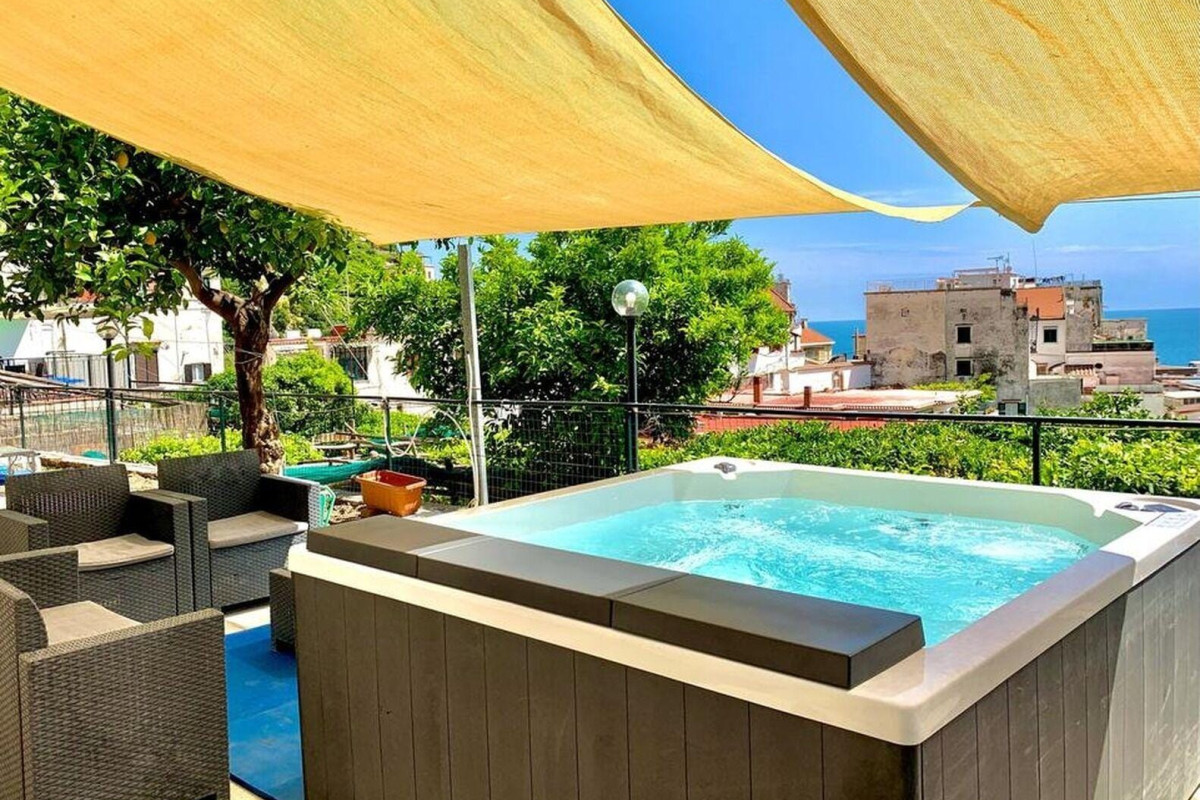 Eden Holiday Apartment