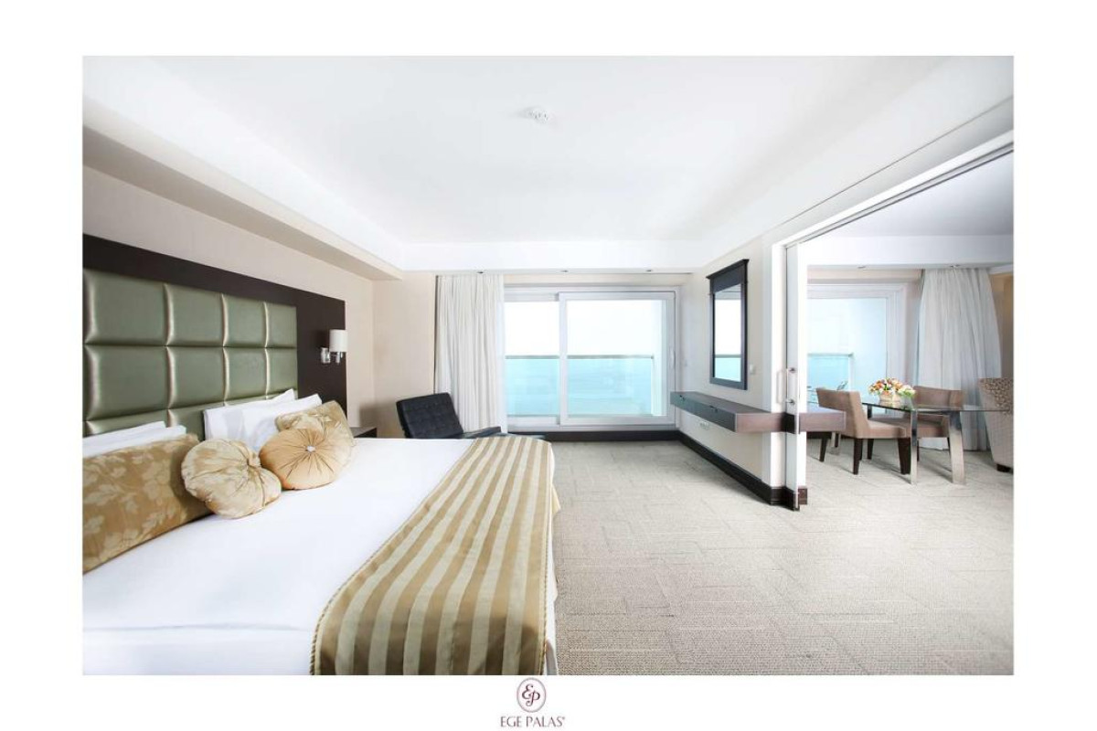 Ege Palas Hotel