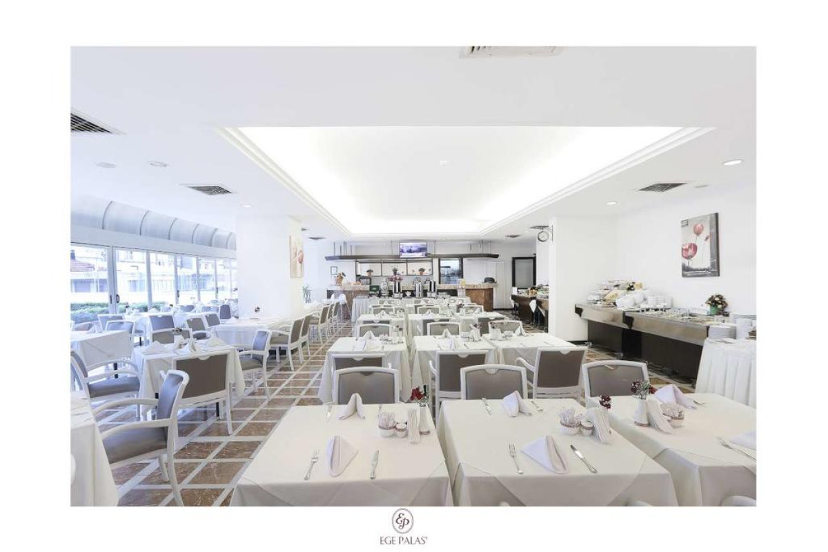 Ege Palas Hotel
