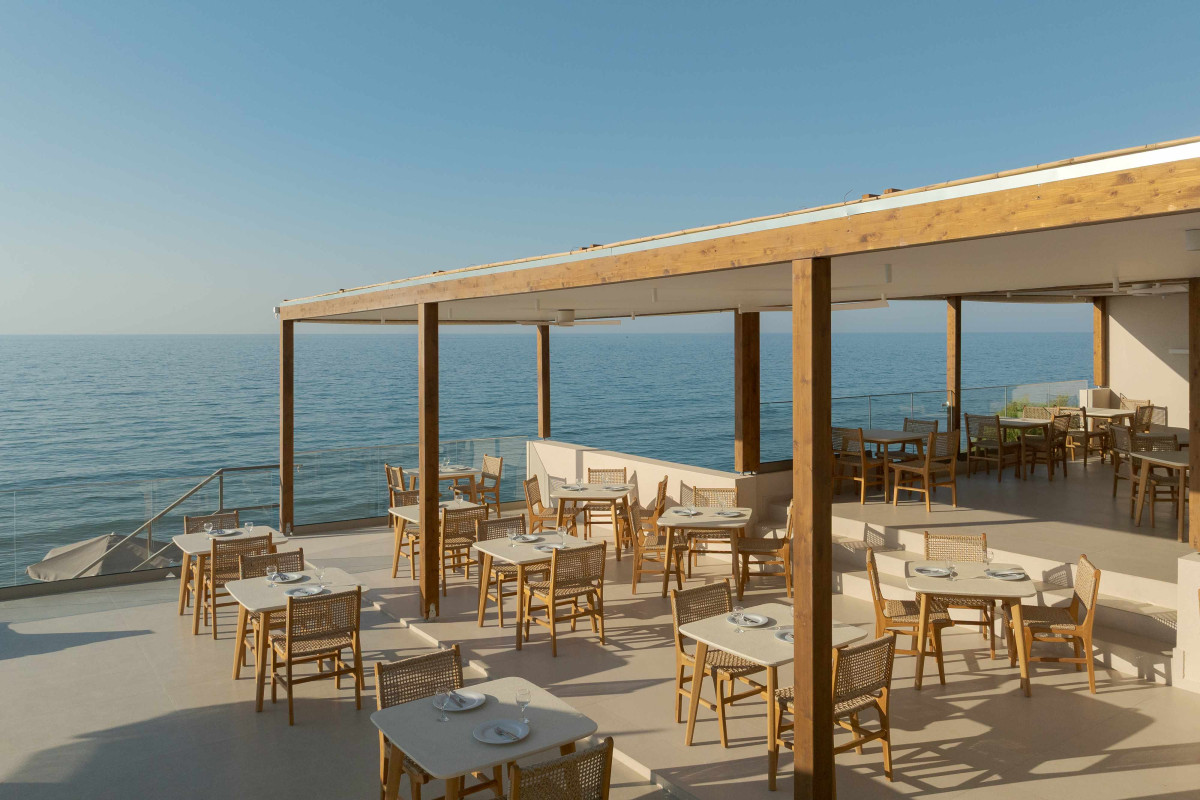 Ekavi Hotel