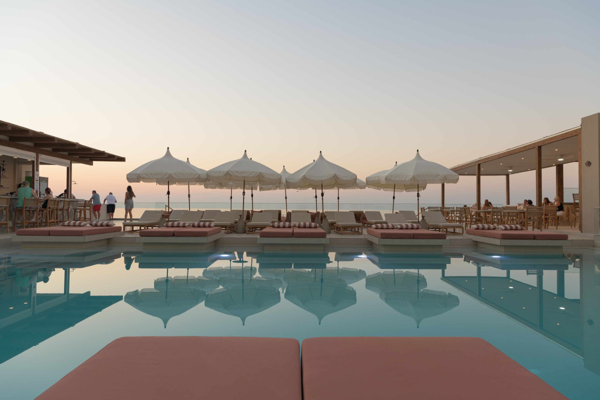 Ekavi Hotel