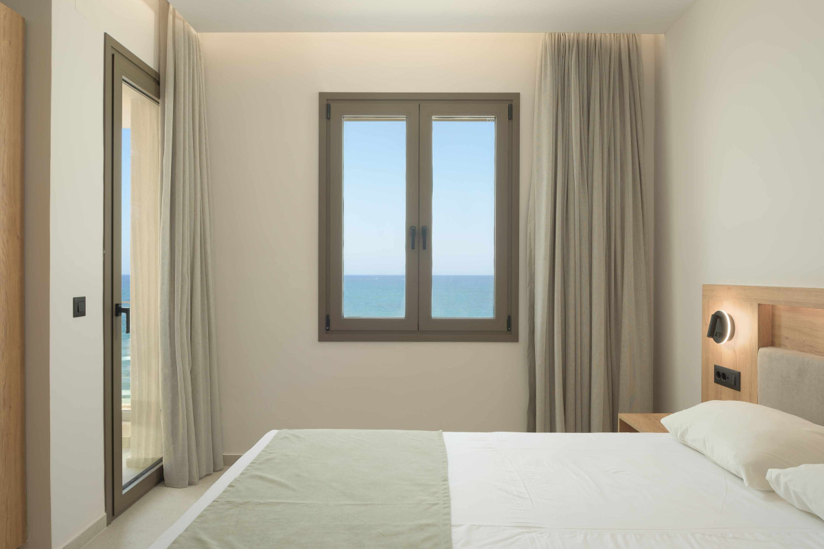 Ekavi Hotel
