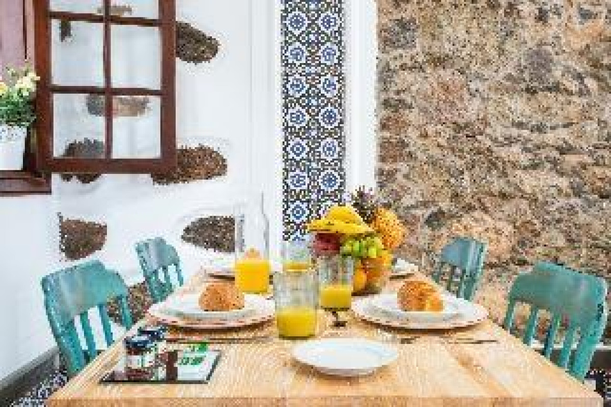 El Charco Suites