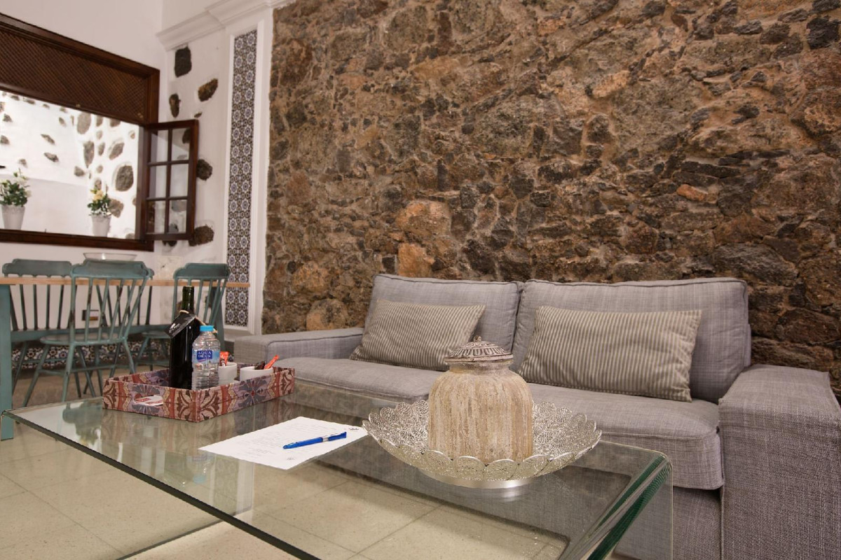 El Charco Suites
