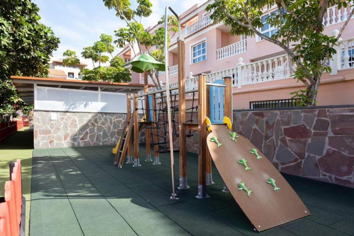 El Duque Hotel