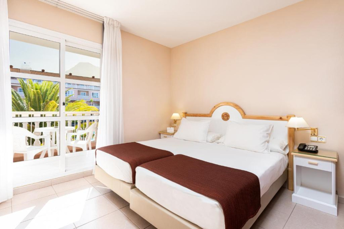 El Duque Hotel