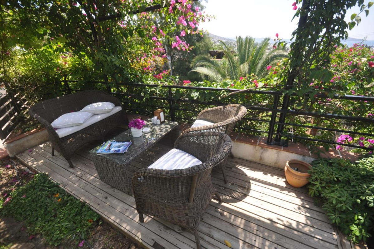 EL VINO HOTEL&SUITES