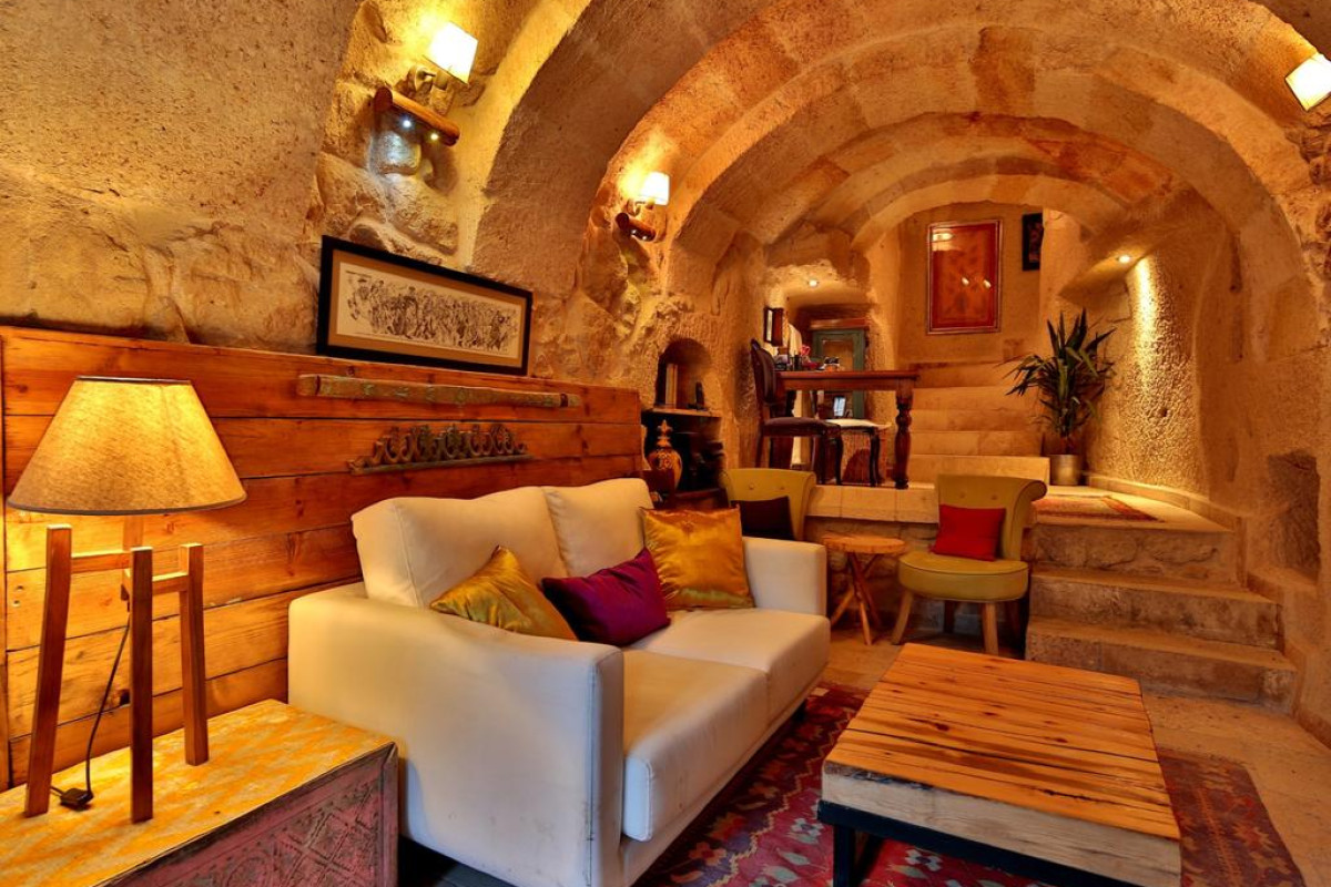 ELAA CAVE HOTEL