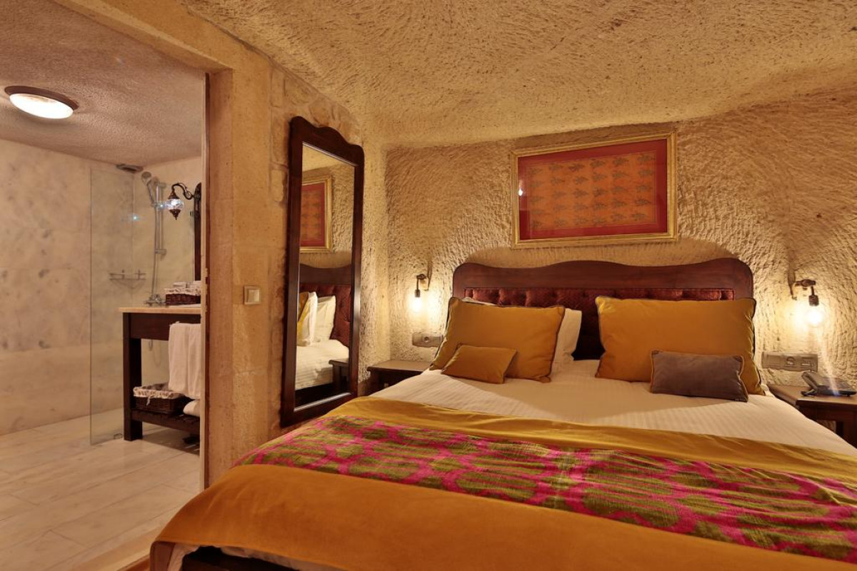 ELAA CAVE HOTEL