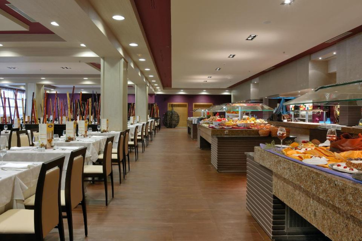 Elba Carlota Beach & Golf Resort