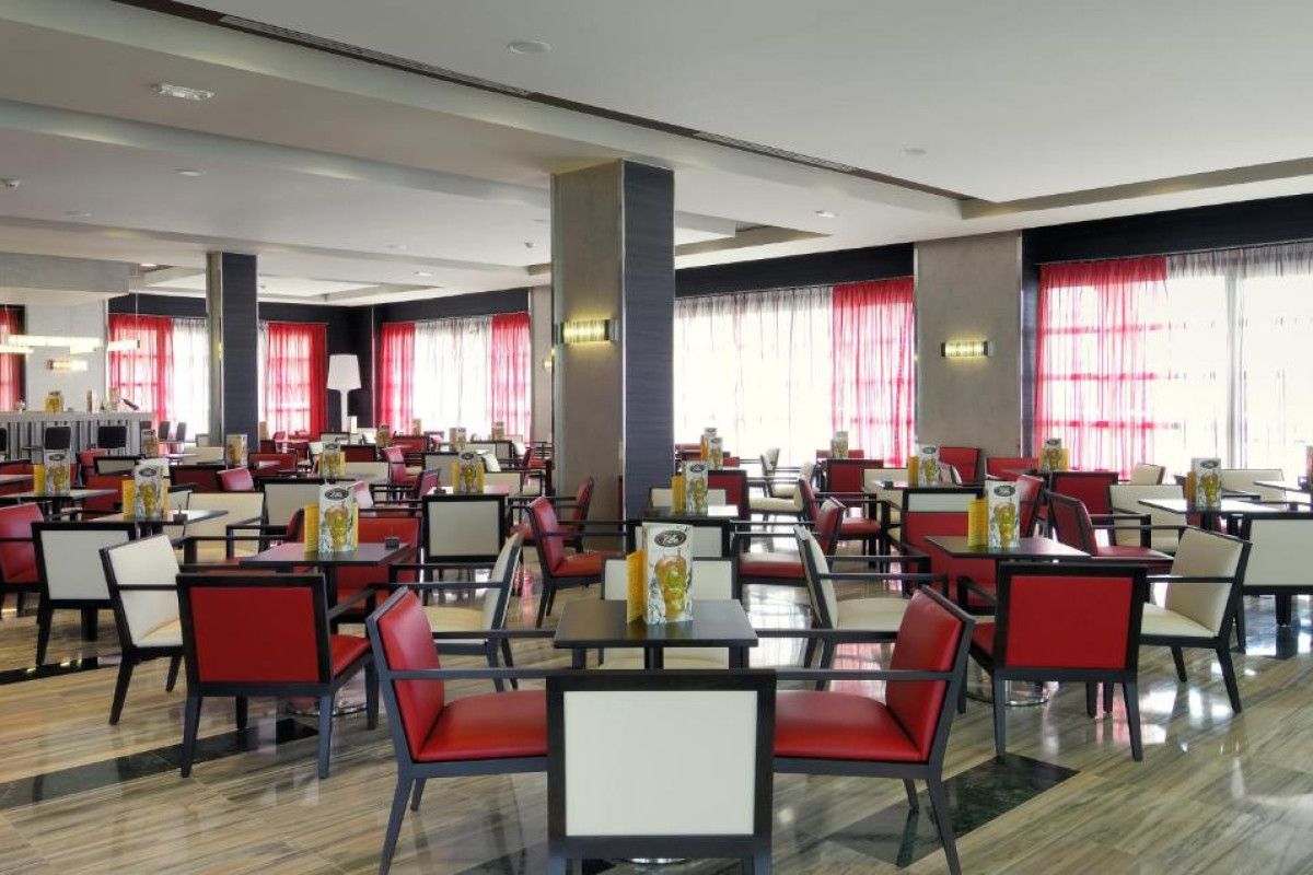 Elba Carlota Beach & Golf Resort