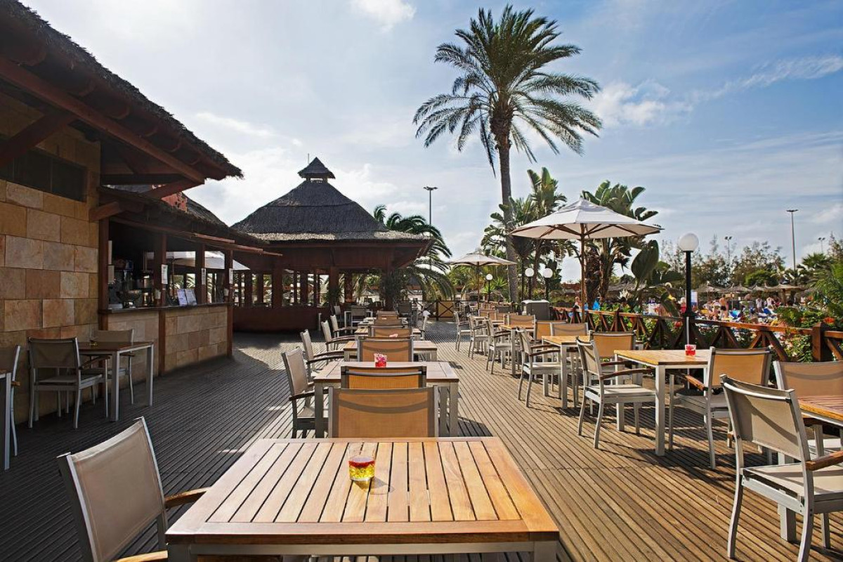 Elba Carlota Beach & Golf Resort