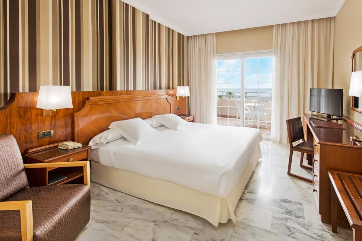 Elba Motril Beach & Business