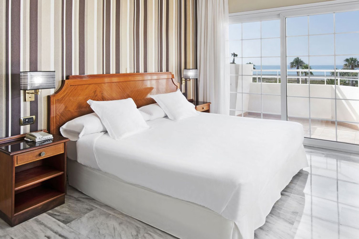Elba Motril Beach & Business