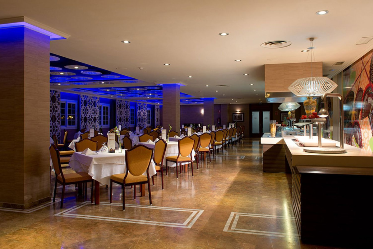 Elba Motril Beach & Business