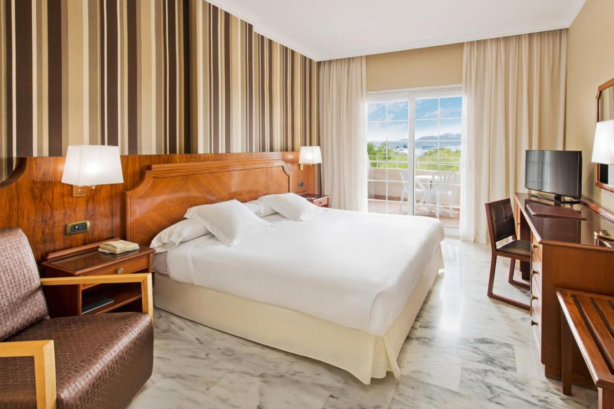 Elba Motril Beach & Business