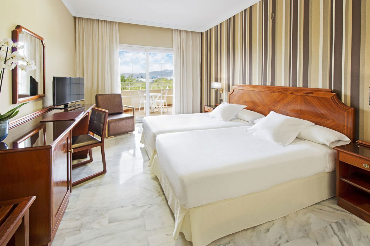 Elba Motril Beach & Business