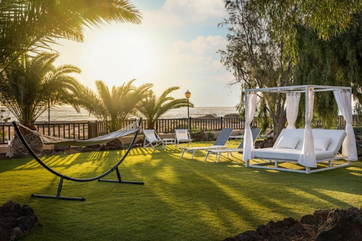 Elba Sara Beach & Golf Resort