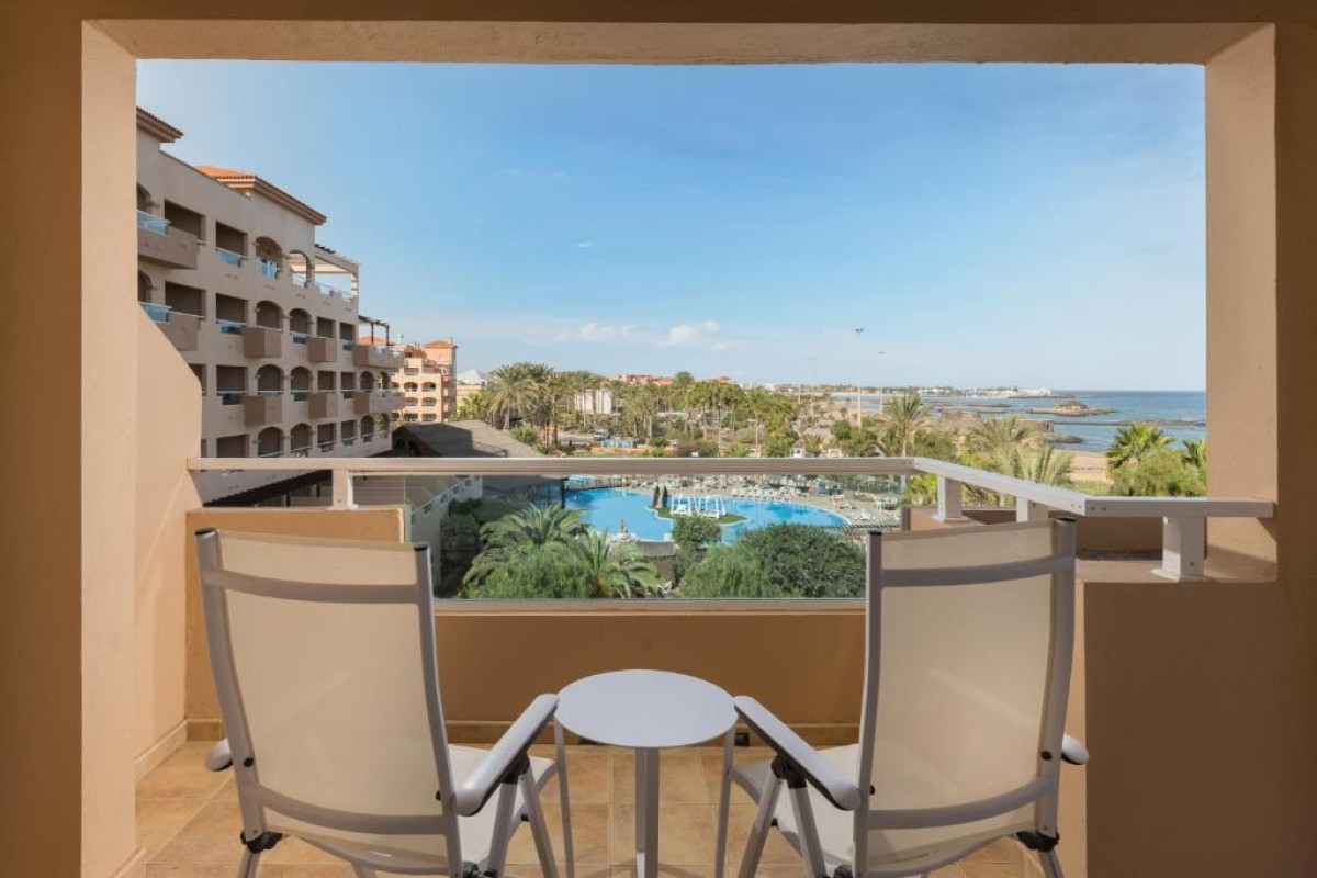 Elba Sara Beach & Golf Resort