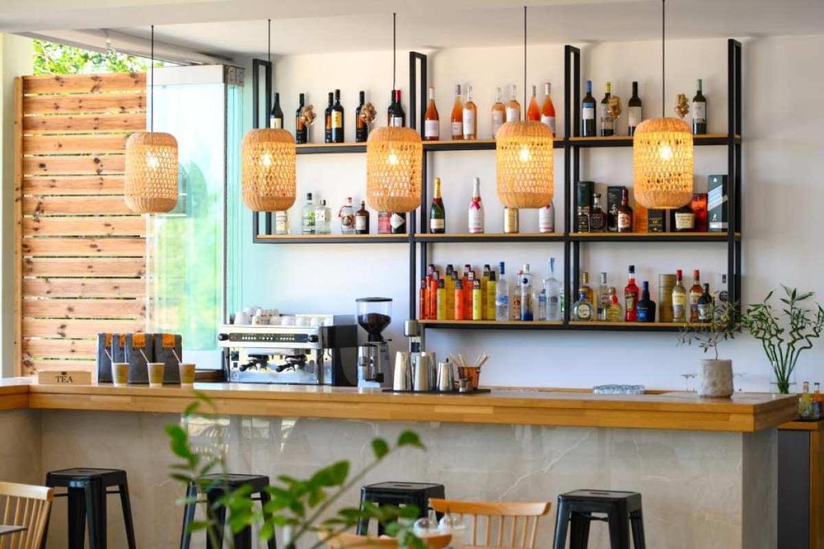ELEALS BOUTIQUE HOTEL