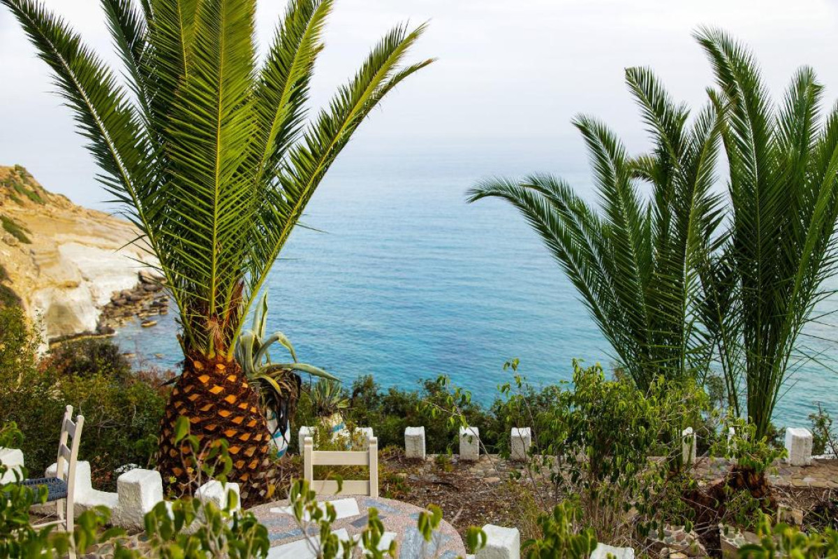 Elena's Beach Garden